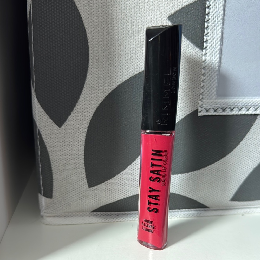 Rimmel London Stay Satin Liquid Lipstick - 600 Scrunchie